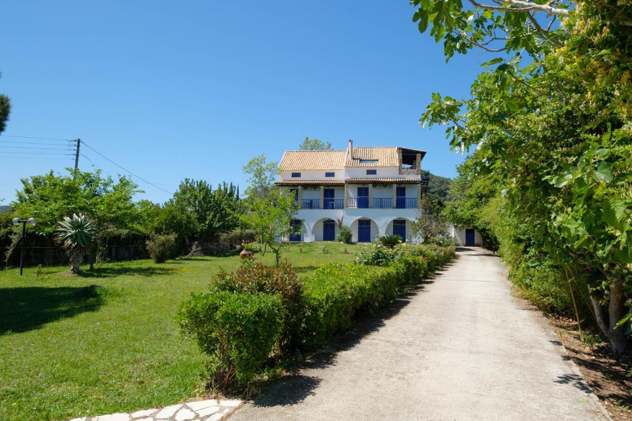 Villa Spyridoula Studios On The Beach 斯达林 外观 照片