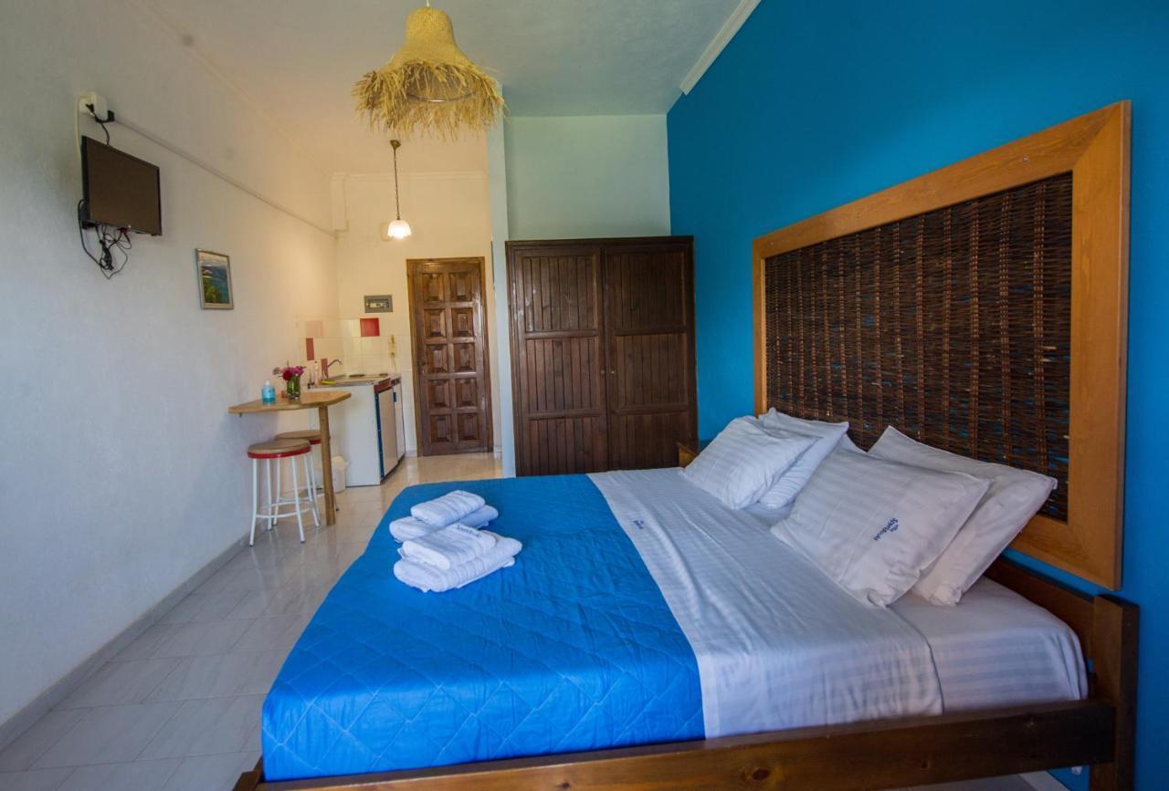 Villa Spyridoula Studios On The Beach 斯达林 外观 照片