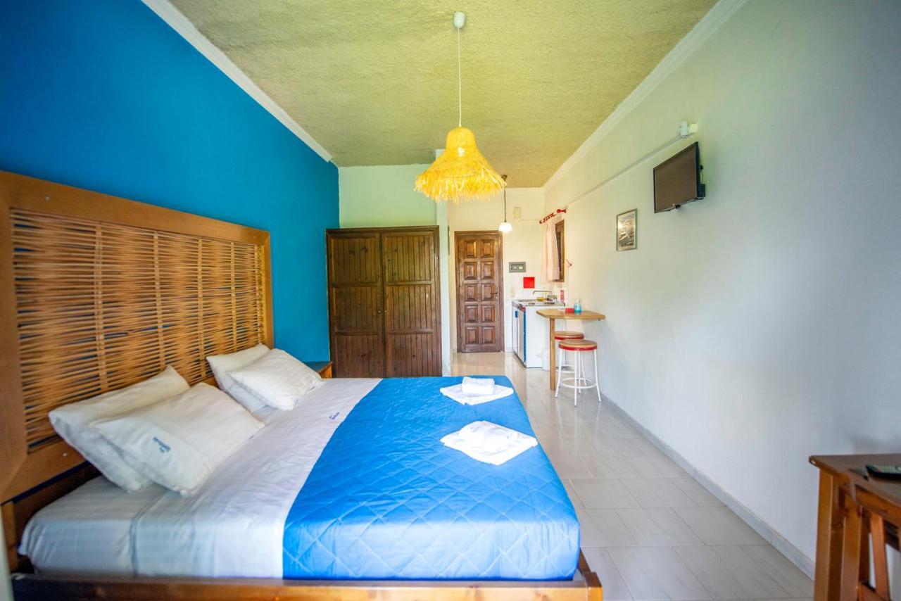 Villa Spyridoula Studios On The Beach 斯达林 外观 照片